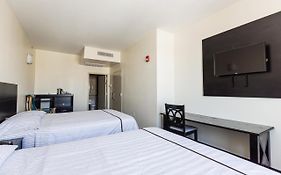 Steinway Hotel
